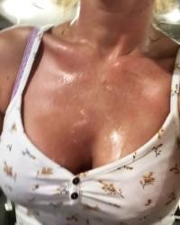 Jenny Blighe OnlyFans 191231 10929043 Little sweat you get your morning started 624x780 Video mp4