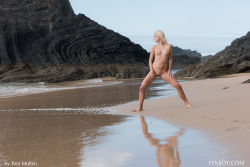 femjoy-tracy-a-nude-beach-image-27