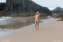 femjoy-tracy-a-nude-beach-image-14