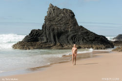 femjoy-tracy-a-nude-beach-image-31