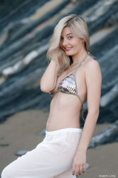 femjoy-anna-t-day-in-paradise-image-11