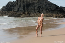 femjoy-tracy-a-nude-beach-image-26