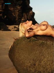playboy-special-collectors-edition-summer-beach-spectacular-march-image-78